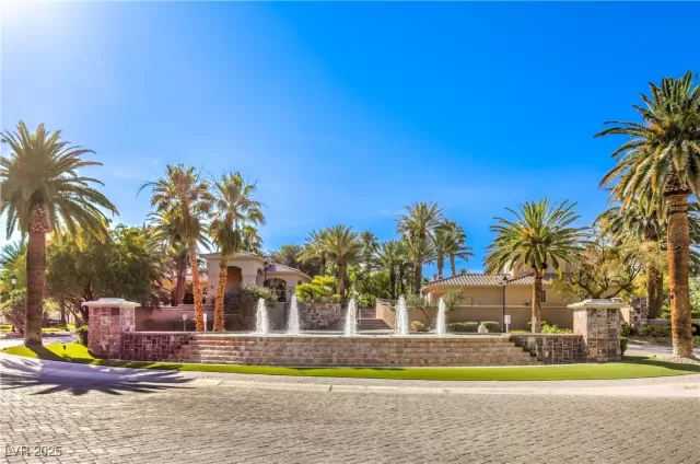 MLS: 2694720 Condo For Sale