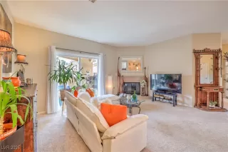 Photo #6: 2694720 Listing