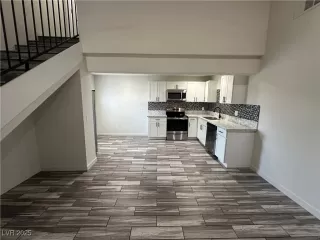 Photo #1: 2694730 Listing