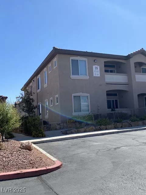 MLS: 2694757 Condo For Sale