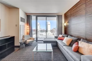 Photo #2: 2694758 Listing