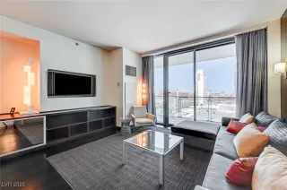 Photo #3: 2694758 Listing