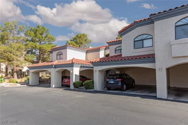 MLS: 2694849 Condo For Sale