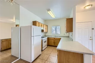 Photo #4: 2694895 Listing