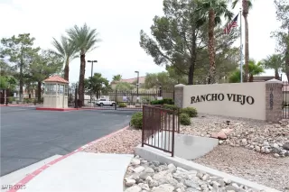 Photo #1: 2694923 Listing 