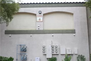 Photo #2: 2694923 Listing 