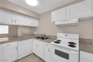Photo #3: 2694941 Listing 