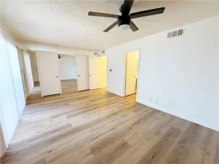 Photo #4: 2694943 Listing 