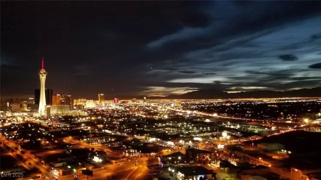 MLS: 2694987 Condo For Sale