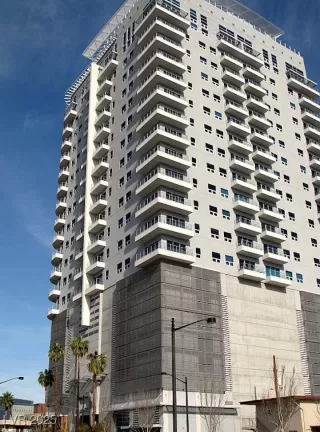 Photo #2: 2694987 Listing 