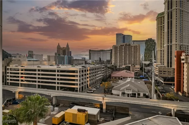 MLS: 2695004 Condo For Sale