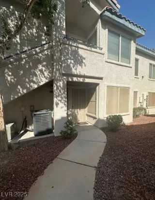 Photo #1: 2695031 Listing 