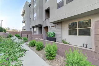 Photo #4: 2695055 Listing