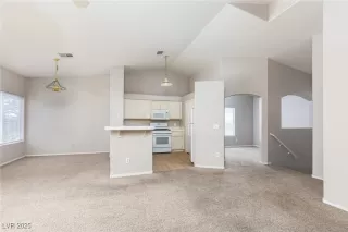 Photo #3: 2695065 Listing 