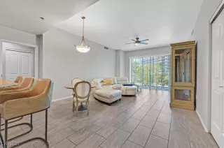 Photo #4: 2695101 Listing 