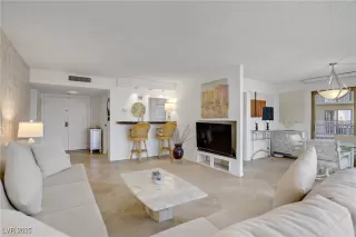 Photo #4: 2695102 Listing 