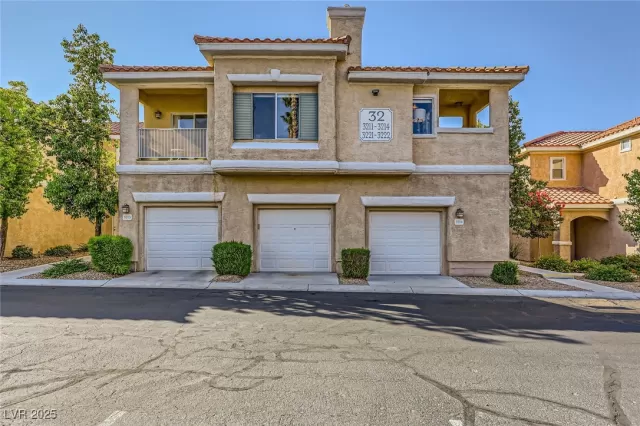 MLS: 2695103 Condo For Sale