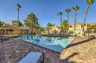 Photo #1: 2695103 Listing 