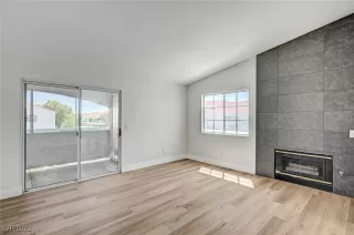 Photo #4: 2695109 Listing