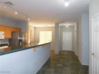 Photo #1: 2695120 Listing 