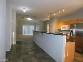 Photo #2: 2695120 Listing 