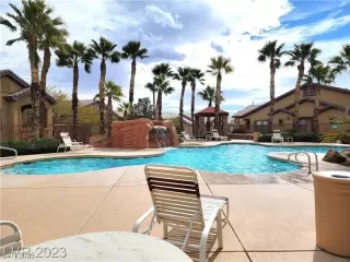 Photo #3: 2695135 Listing 