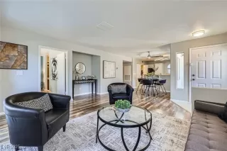 Photo #1: 2695152 Listing