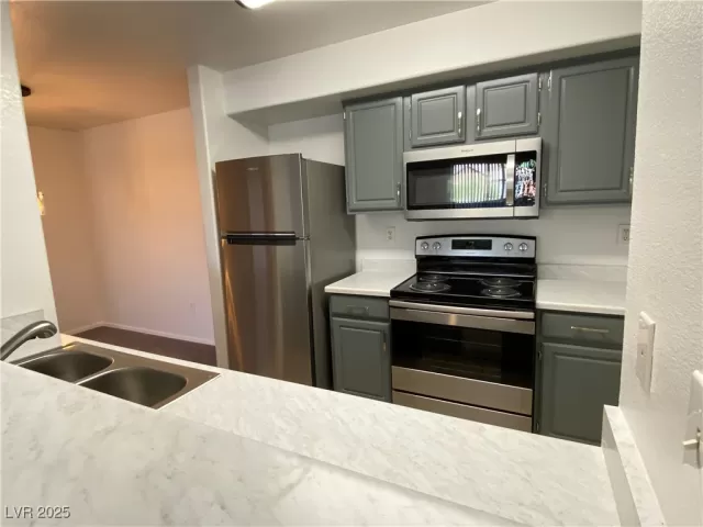 MLS: 2695178 Condo For Sale