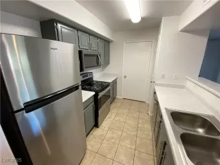 Photo #1: 2695178 Listing 