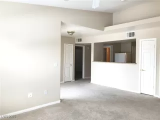 Photo #2: 2695188 Listing 