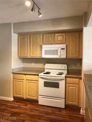 Photo #4: 2695188 Listing 