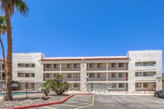 More Details about MLS # 2695191 : 1381 EAST UNIVERSITY AVENUE 204