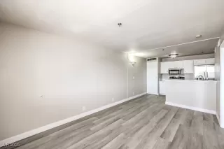 Photo #3: 2695191 Listing 