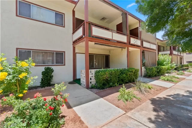 MLS: 2695206 Condo For Sale