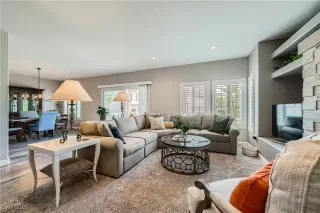 Photo #2: 2695215 Listing