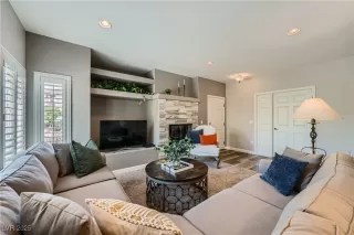 Photo #3: 2695215 Listing