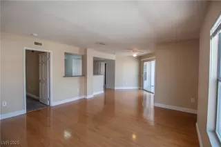 Photo #1: 2695227 Listing 