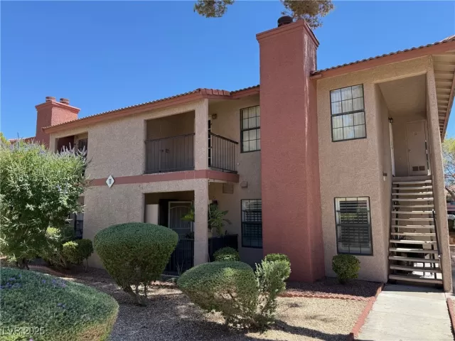 MLS: 2695235 Condo For Sale