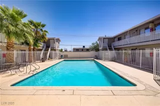 Photo #3: 2695244 Listing 