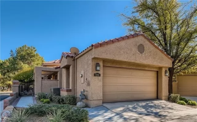 MLS: 2695258 Condo For Sale