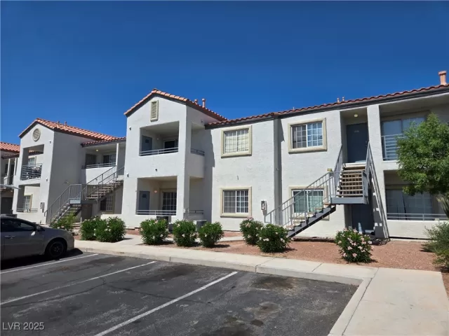 MLS: 2695263 Condo For Sale