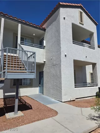 Photo #1: 2695263 Listing 