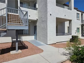 Photo #2: 2695263 Listing 