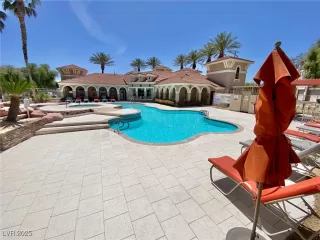 Photo #2: 2695286 Listing 