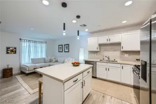 Photo #3: 2695305 Listing 