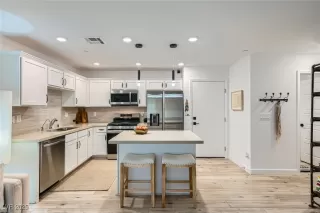 Photo #6: 2695305 Listing 