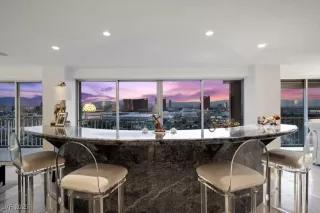 Photo #2: 2695326 Listing 