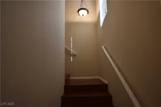 Photo #2: 2695334 Listing 