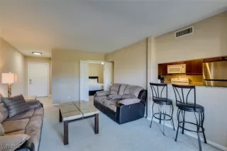 Photo #5: 2695339 Listing 