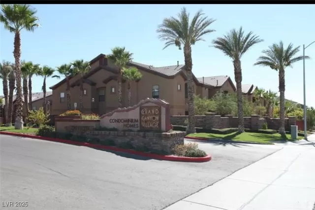 MLS: 2695355 Condo For Sale